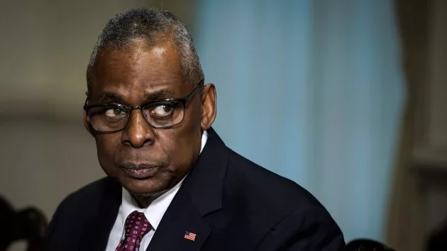 getty_2124_lloydaustin333702