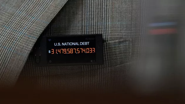 gettyimages_debtpin_020724793213