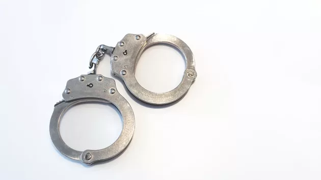 gettyimages_handcuffs_022124709126
