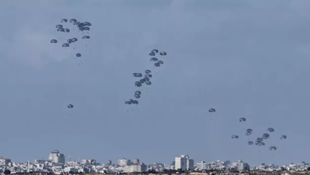 gettyimages_aiddrop_030824470400