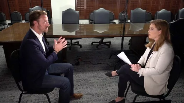 031023_abcnews_kotfm862603