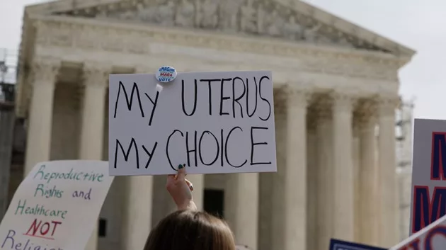 gettyimages_prochoicesign_03272479198
