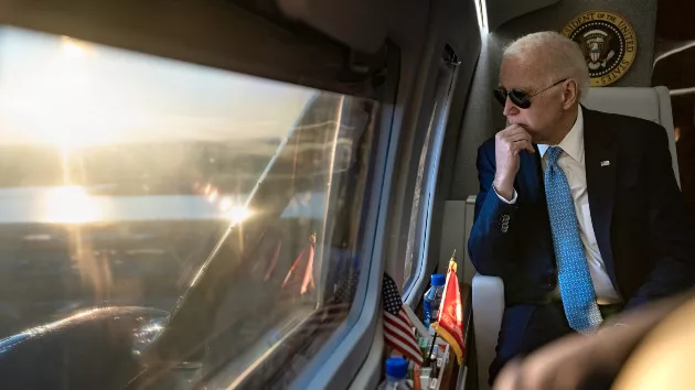 wh_010524_presidentbidenflying713268