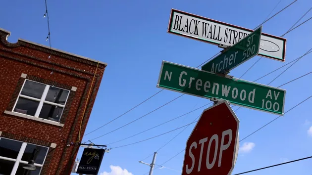 getty_51524_blackwallstreet189329