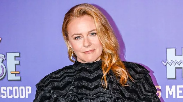 getty_alicia_silverstone_08212024439480
