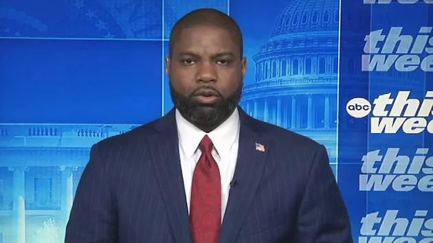 120824_abcnews_byrondonalds97739