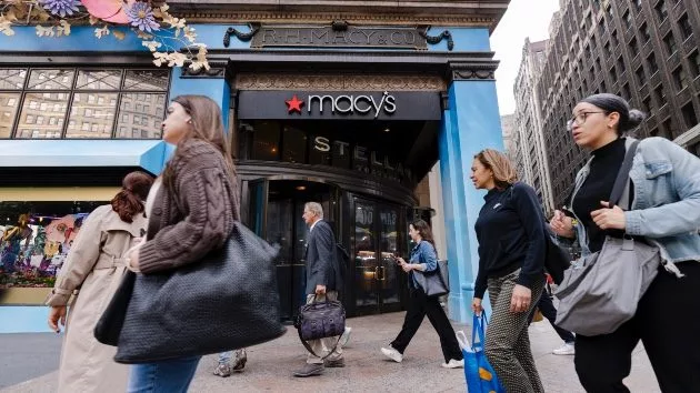 getty_macys_05282525863