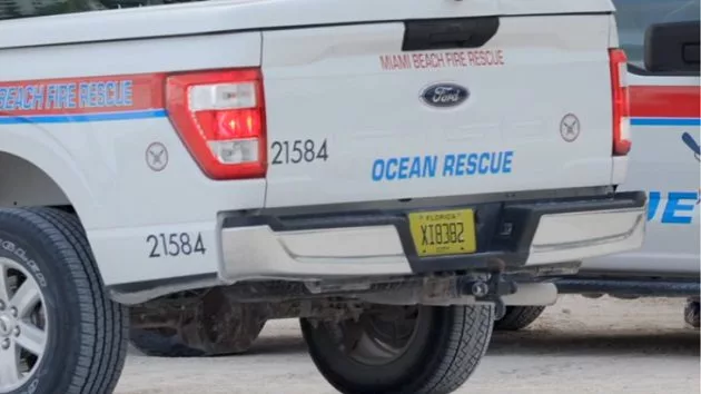 052925_abcnews_oceanrescue910029