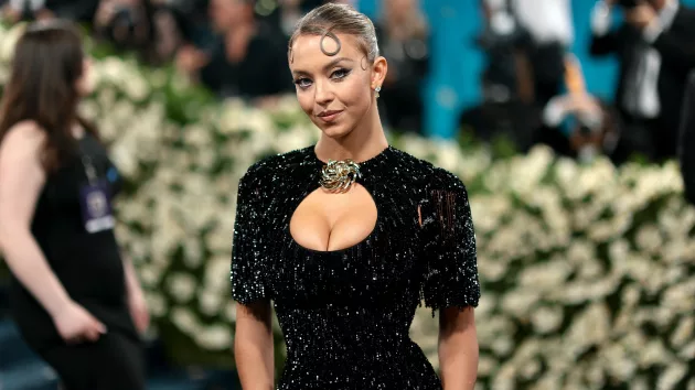 getty_sydneysweeney_053025491215