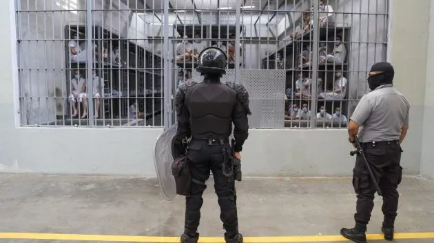 getty_elsalvador_061025603631