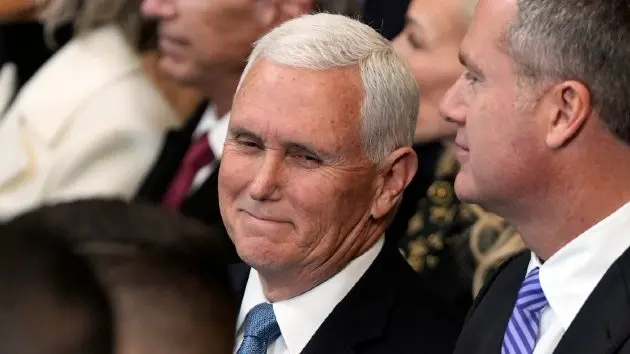 getty_mikepence_071725911461