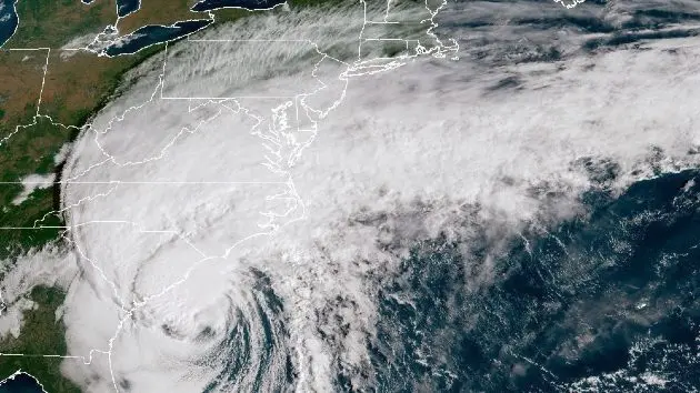 getty_noaa_073025666127