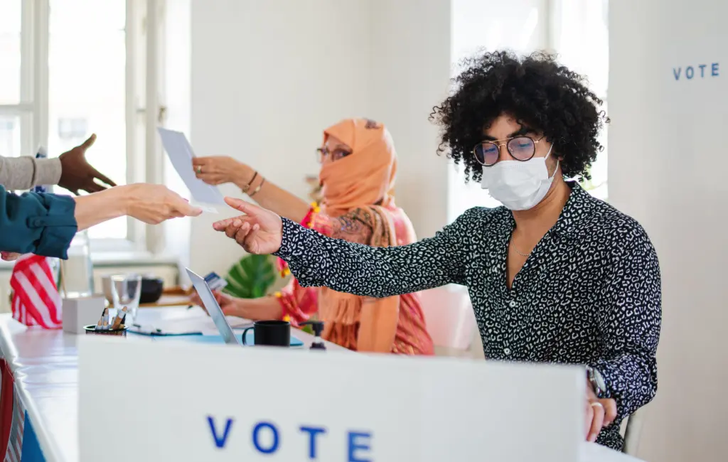 women voting