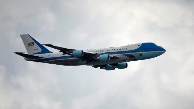 getty_air-force-one-gty-jef-250917_1758124916316_hpmain259832