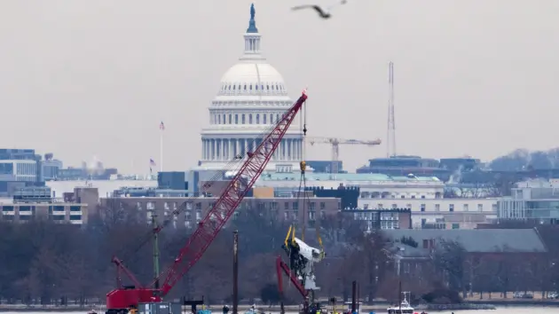 news_flightwreckage_92425510914