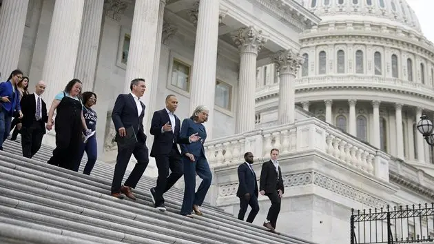 g_uscapitol_093025446875