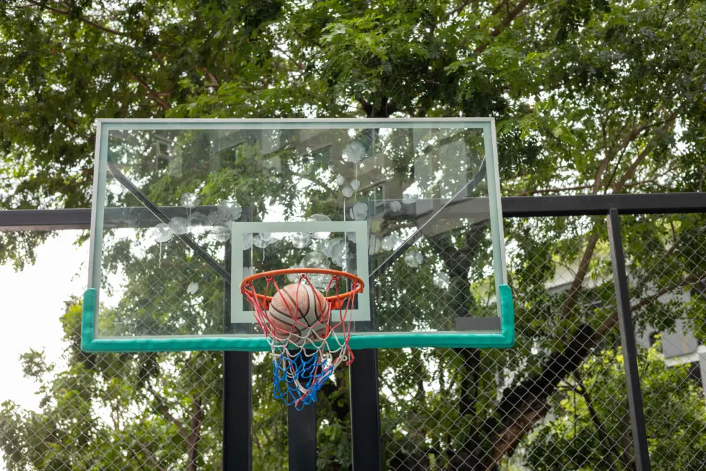 Basketball backboard