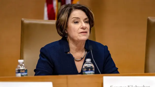 news_amyklobuchar_012226484888