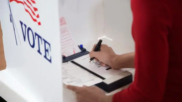 gettyrf_11922_votingballot715057