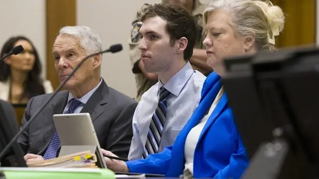 g_tylerrobinson_041026707390