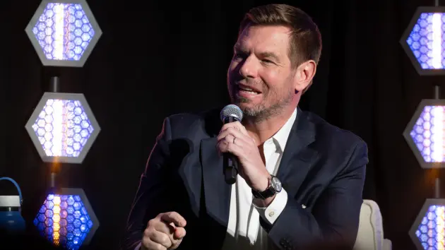 getty_swalwell458225