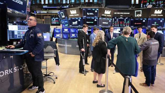 getty_nystockxchange_041526292646