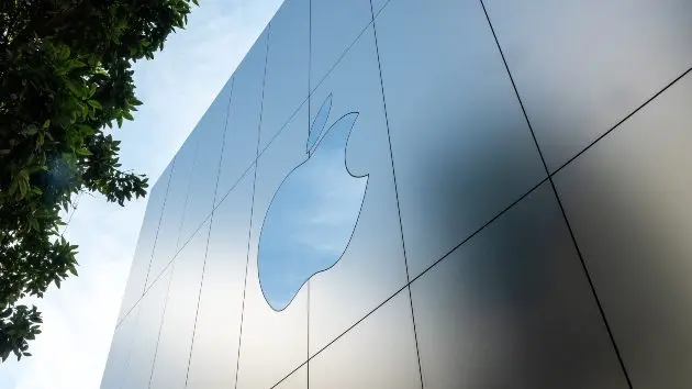 getty_apple_050626658054