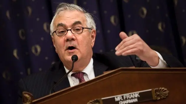 getty_barneyfrank_052026500496