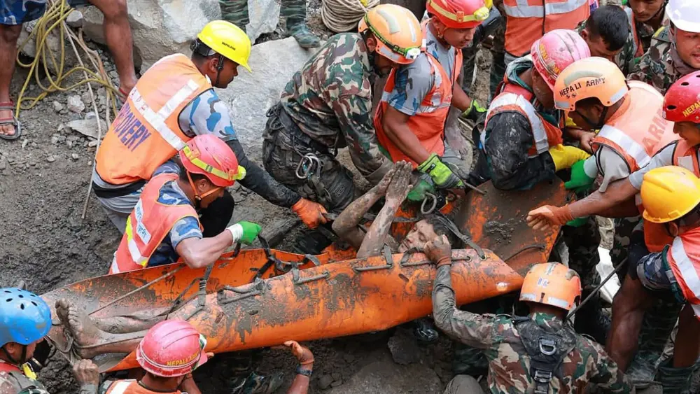 nepalarmy_floodrescue_090426159848