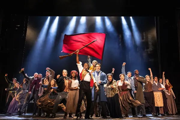 Les Mis cast photo