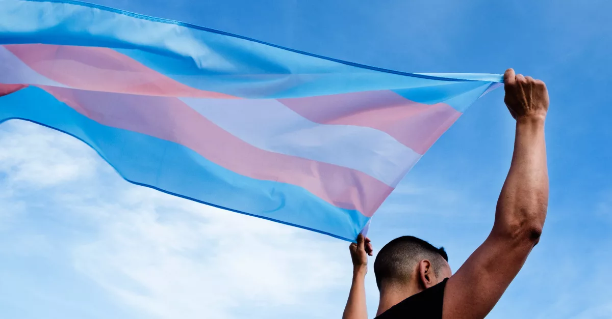 18225-transgender-flag-getty-images-nito100338341