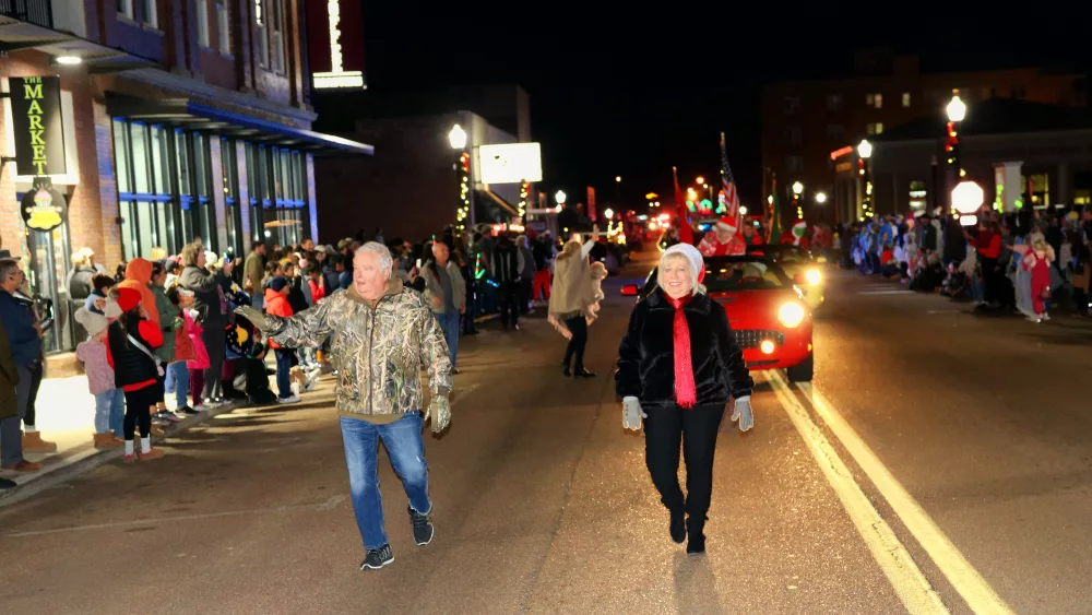 Union City Christmas Parade Held on Thursday Night Thunderbolt Radio