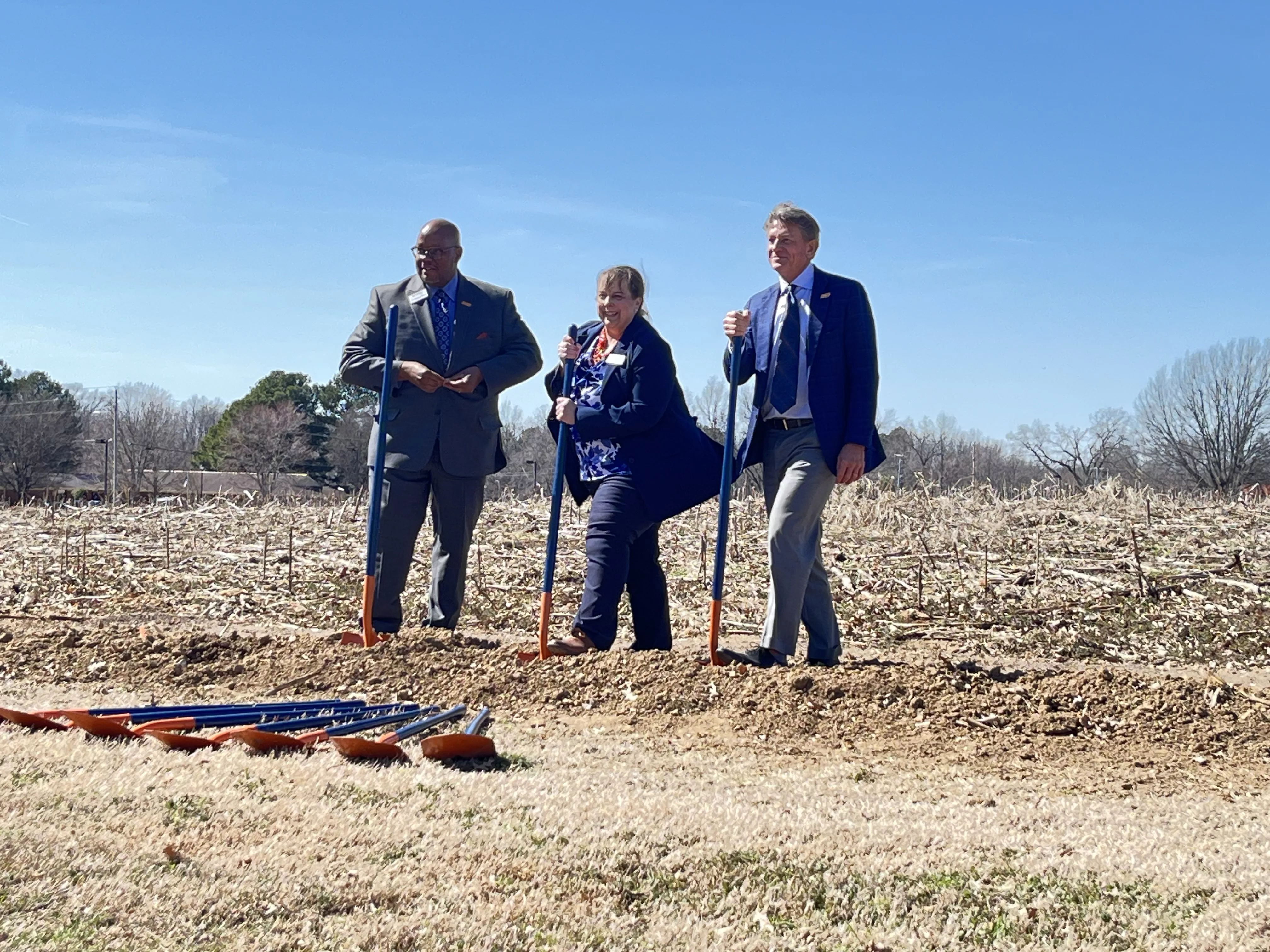 test-hub-groundbreaking4