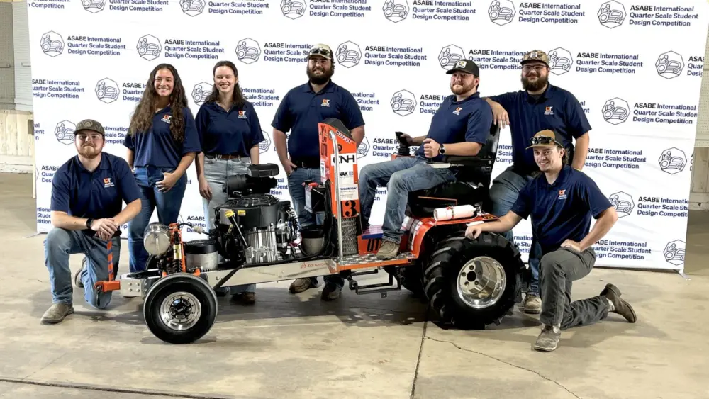 thumbnail_utm-tractor-team