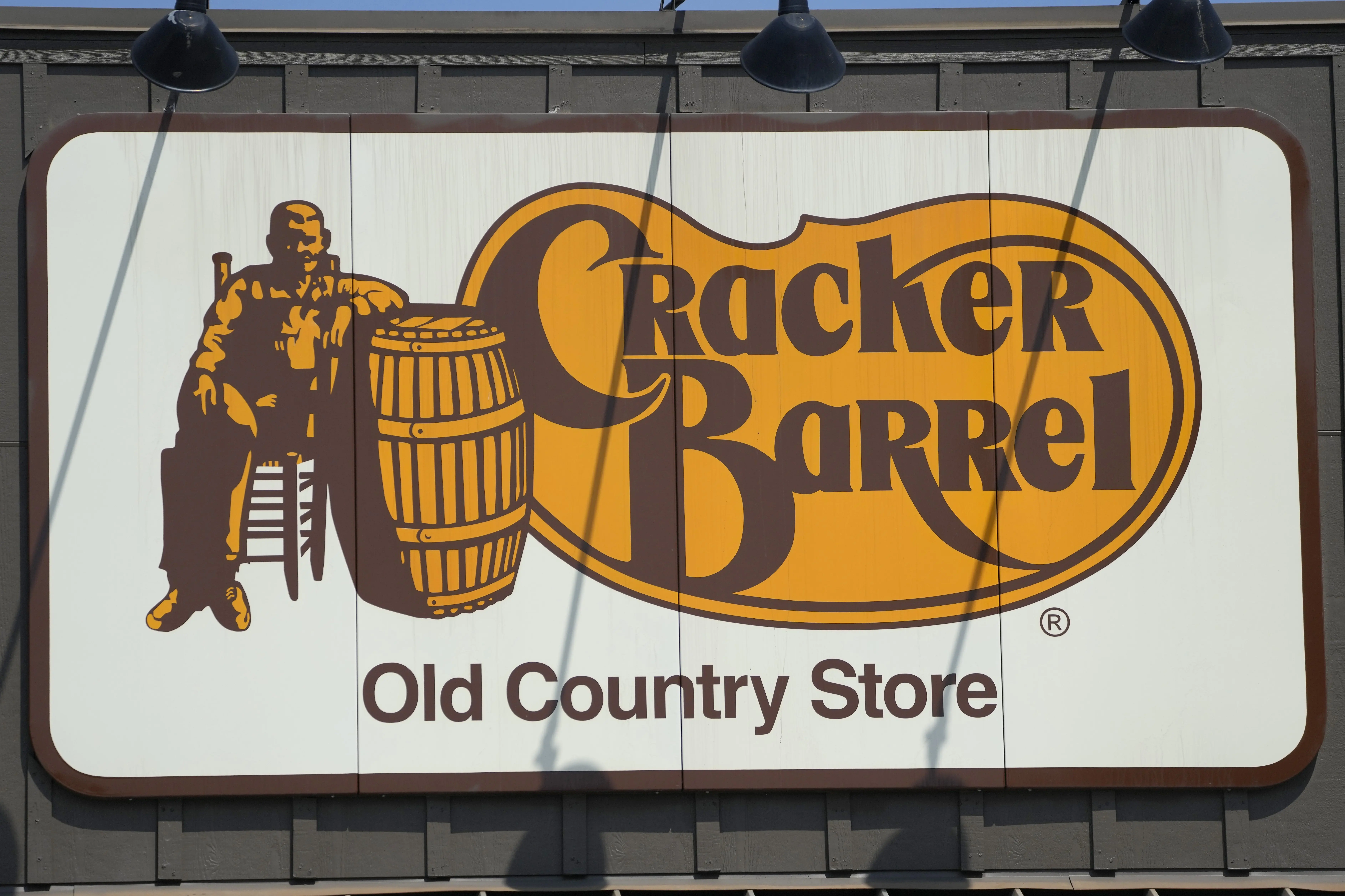 cracker-barrel-logo
