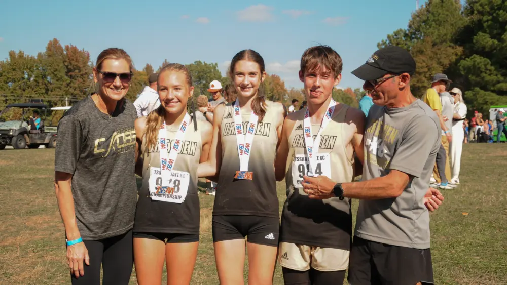 dresden-state-medalists-with-coaches-todd-and-wendi-maxie