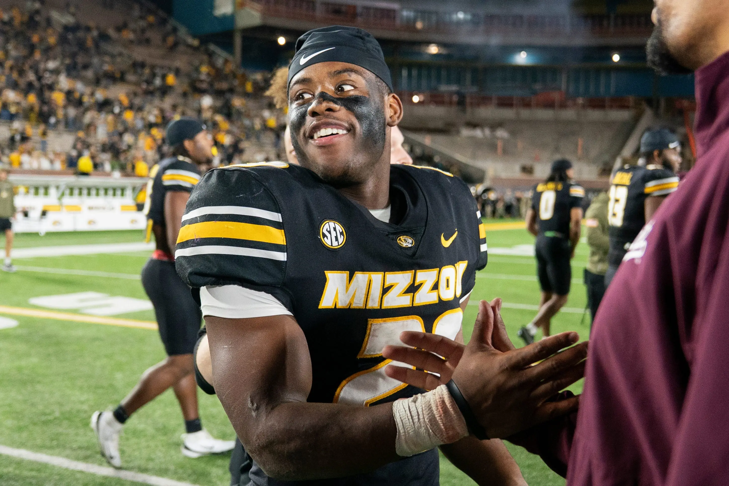 missouri-hardy-shooting-football