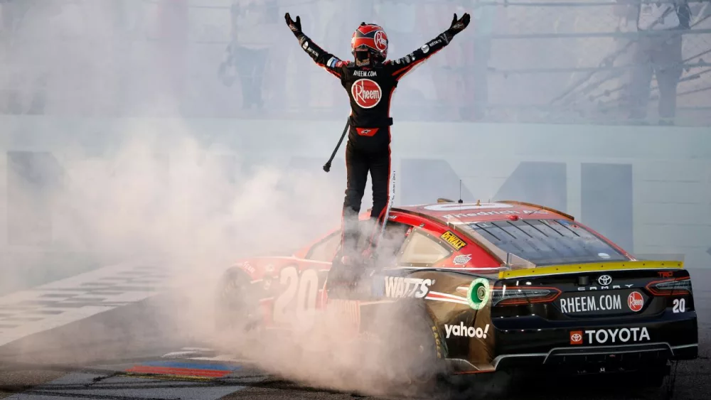 r1242524_1296x729_16-9626159