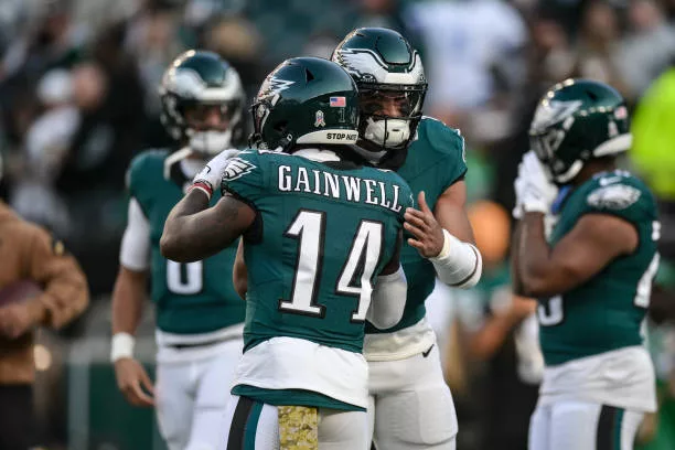 philadelphia-pa-philadelphia-eagles-running-back-kenneth-gainwell-and-philadelphia-eagles446478