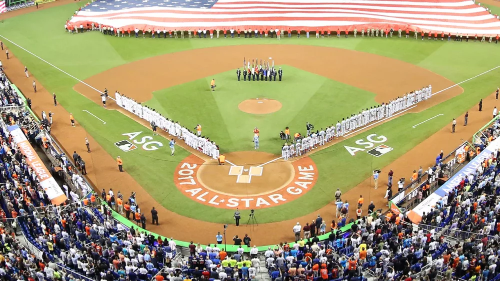 012618_fsf_mlb_marlins_park_netting455834