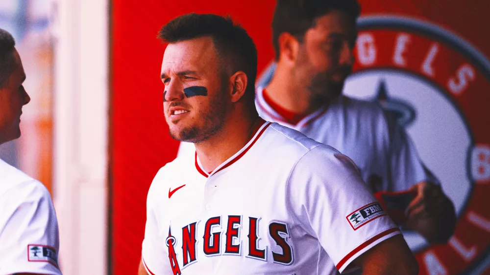 mike-trout-dugout825432