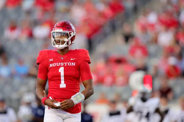 houston-texas-donovan-smith-of-the-houston-cougars-warms-up-against-the-rice-owls-at-tdecu652584