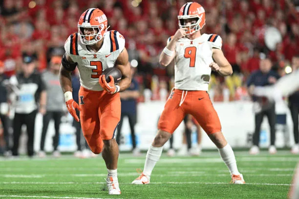 lincoln-nebraska-kaden-feagin-of-the-illinois-fighting-illini-runs-against-the-nebraska533689