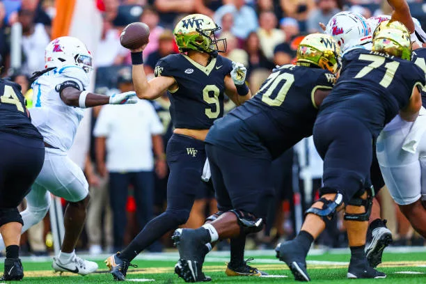 winston-salem-north-carolina-hank-bachmeier-of-the-wake-forest-demon-deacons-passes-the-ball321159