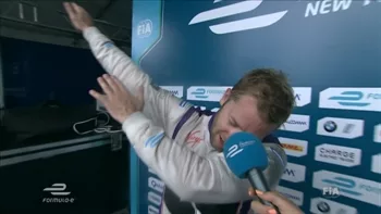 3_a_170715_fre_bird_wins_nyc1_350x197_1000526403563442973