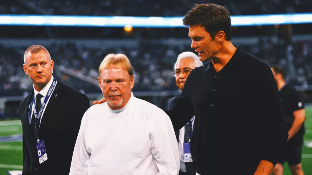 tom-brady-mark-davis918255