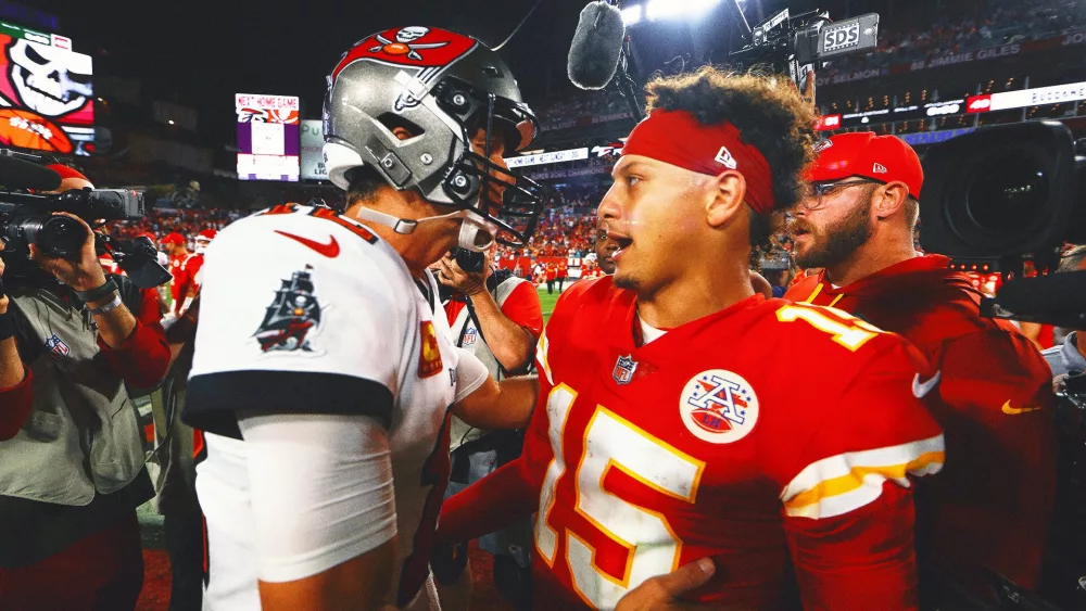 tom-brady-patrick-mahomes588850