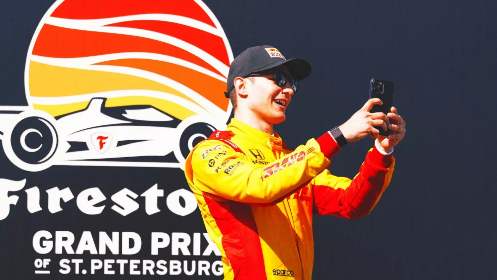 alex-palou_two-wins_2025_indycar112295