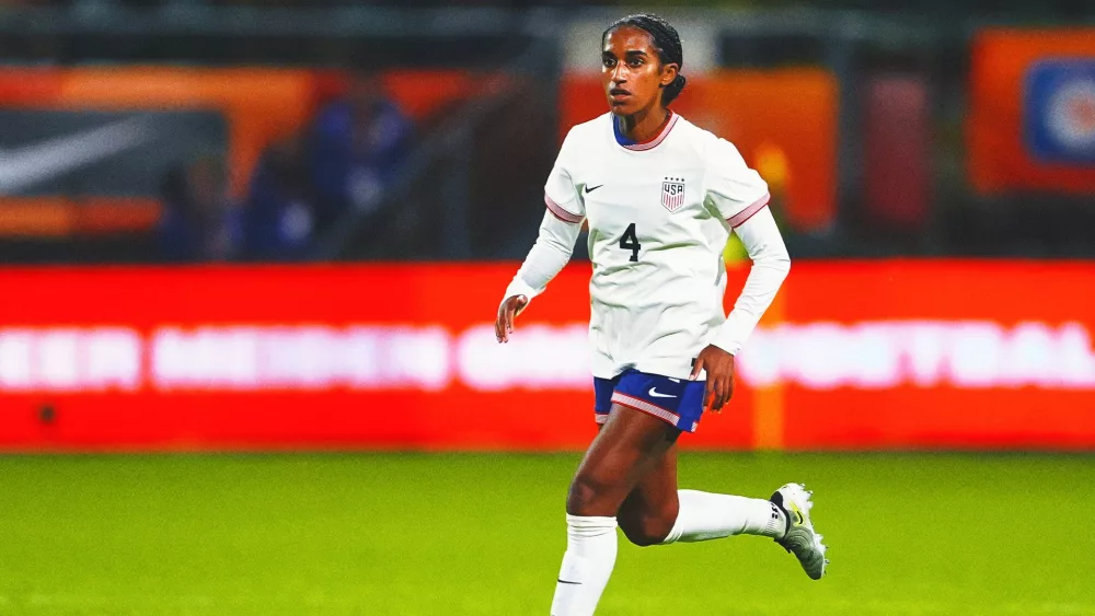 naomi-girma485056