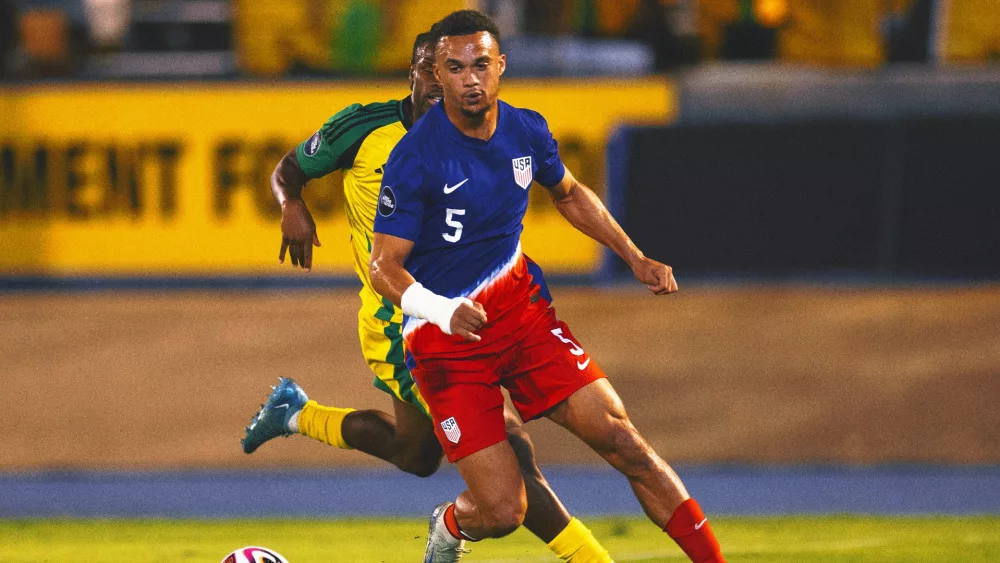 antonee-robinson290312